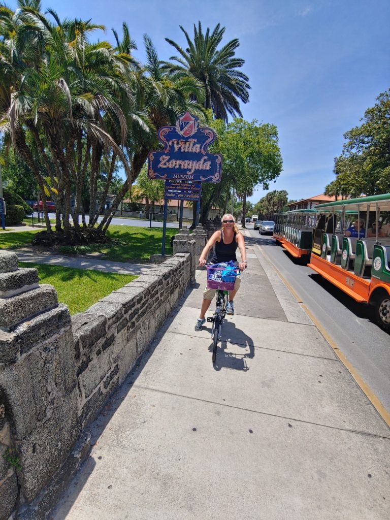 Grocery shopping by bicycle